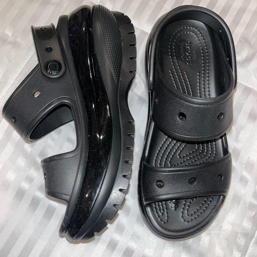 CROCS Classic Mega Crush Black Sandals